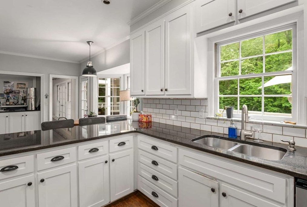 5300 New London Trce, Atlanta GA  30327-4966 exterior