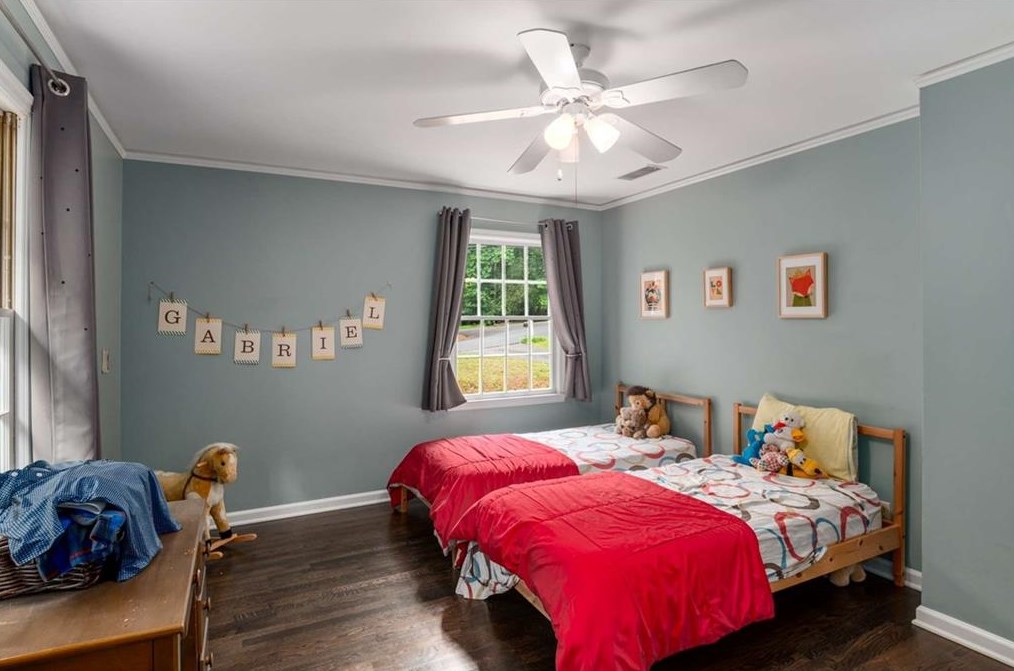 5300 New London Trce, Atlanta GA  30327-4966 exterior