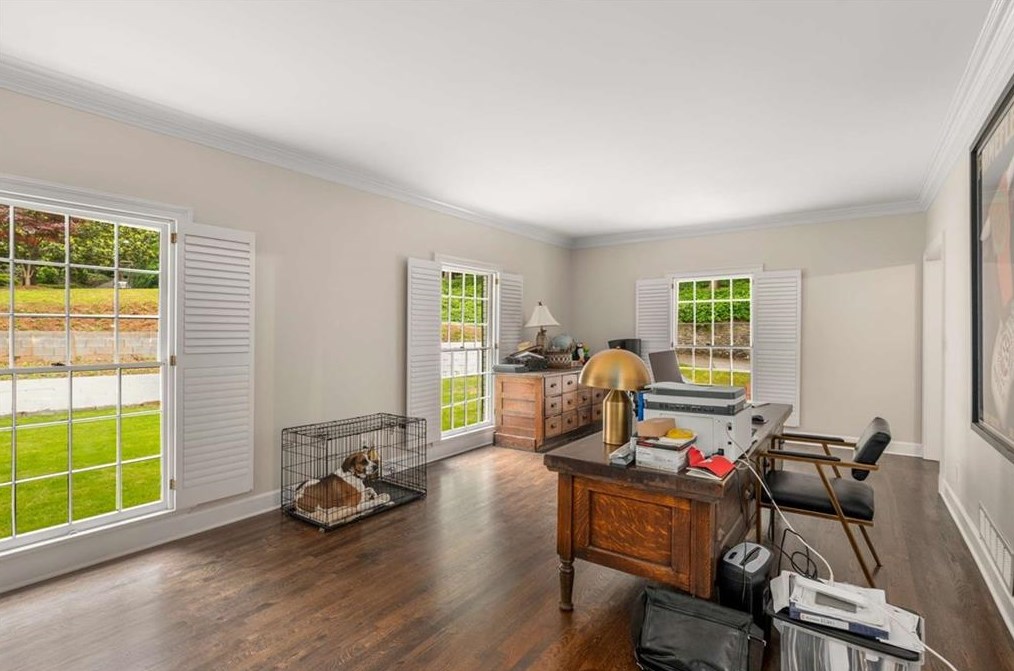 5300 New London Trce, Atlanta GA  30327-4966 exterior