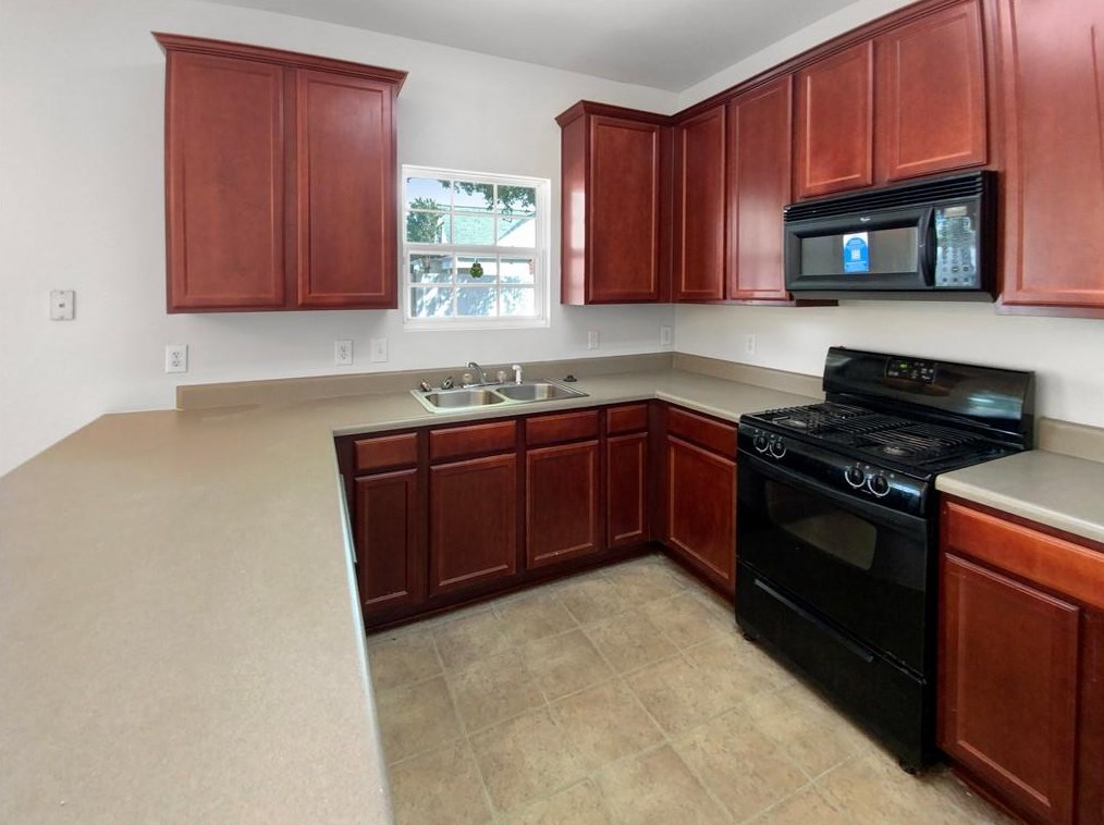 276 Hiawassee Dr, Holly Springs, GA 30188-3300