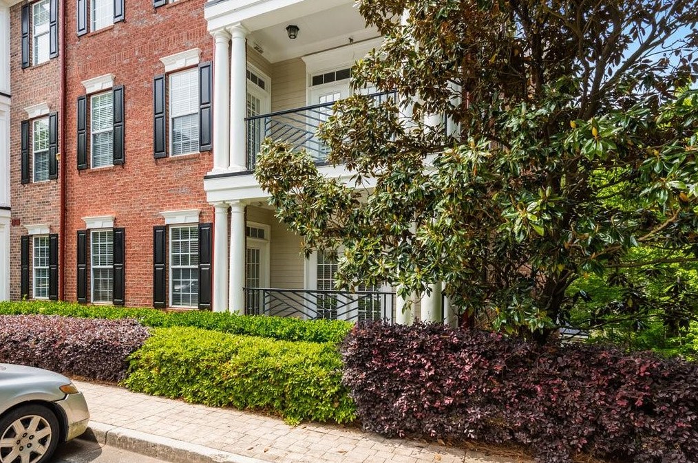 4955 Ivy Ridge Dr, Atlanta, GA 30339-1369