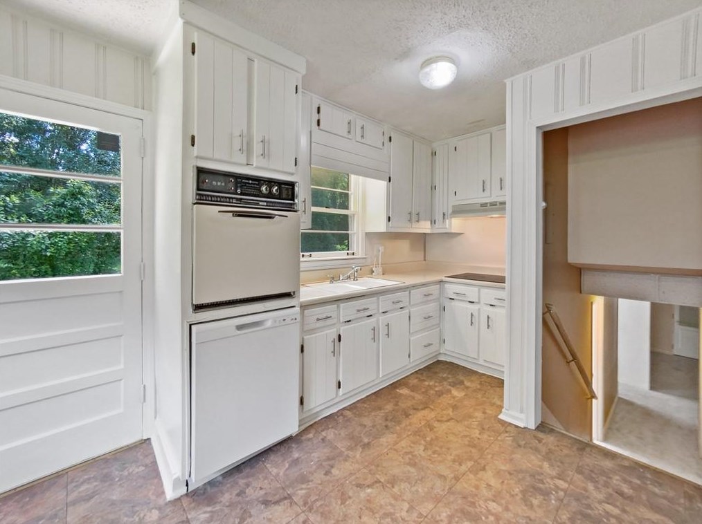 104 Batiste Garden Cir, Jonesboro, GA 30236-4927
