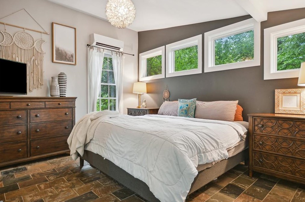 137 Ridgeland Ave, Decatur GA  30030-2055 exterior