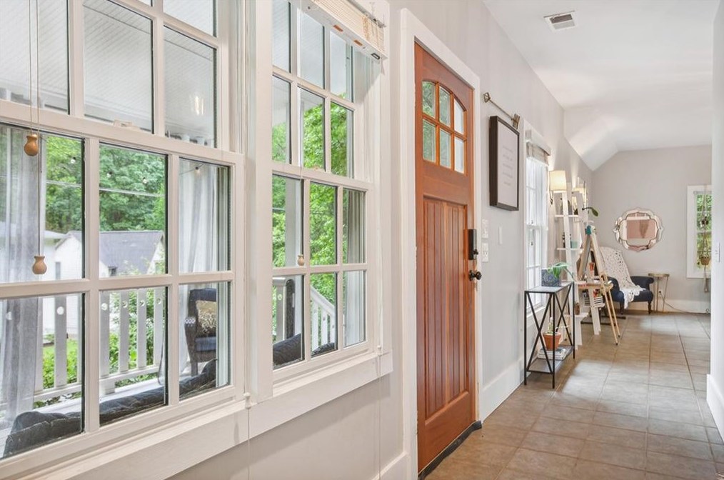 137 Ridgeland Ave, Decatur GA  30030-2055 exterior