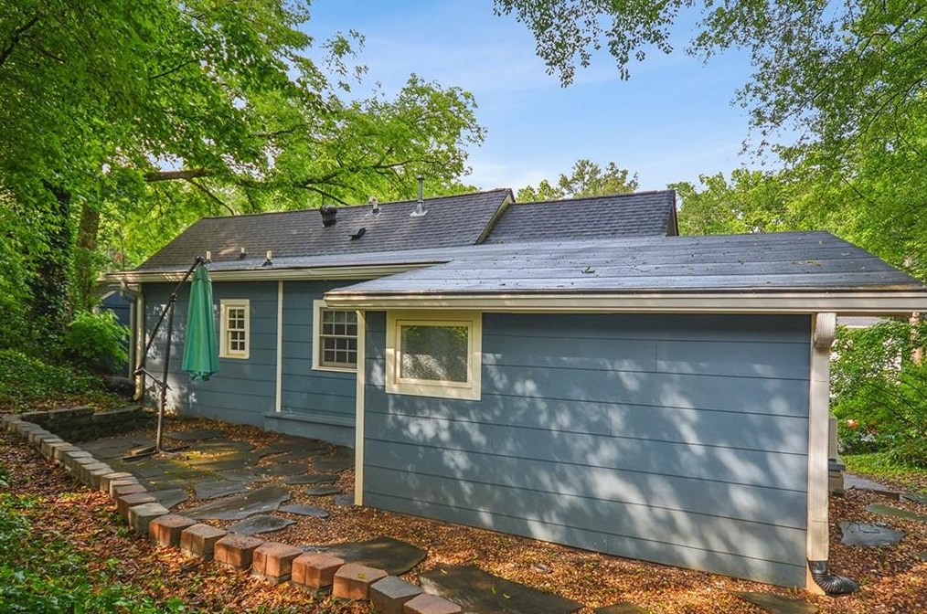 137 Ridgeland Ave, Decatur GA  30030-2055 exterior