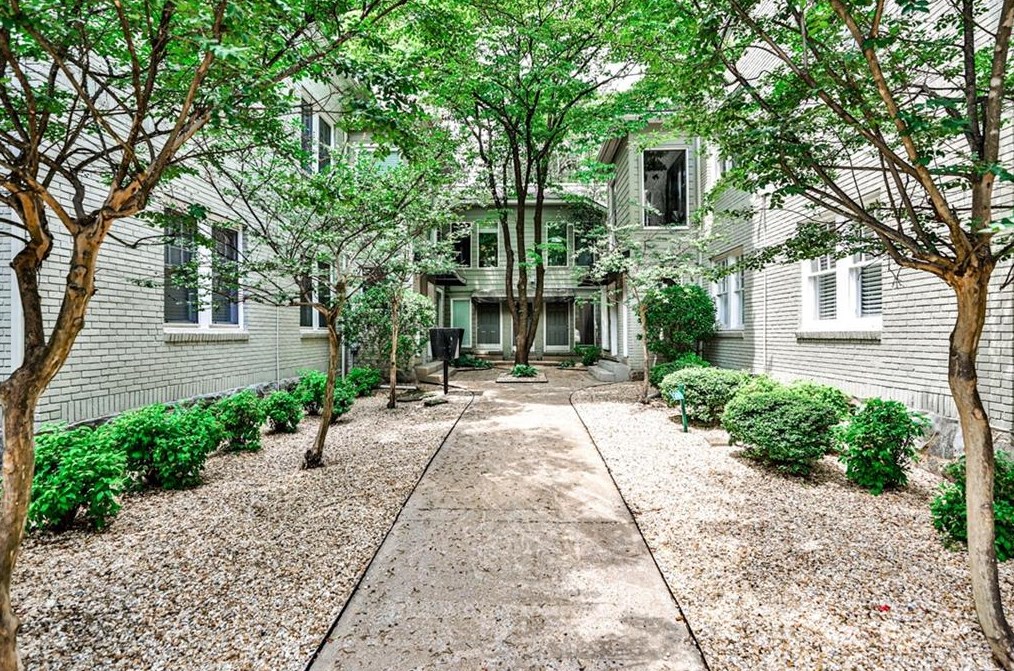 864 Charles Allen Dr, Atlanta, GA 30308-1748