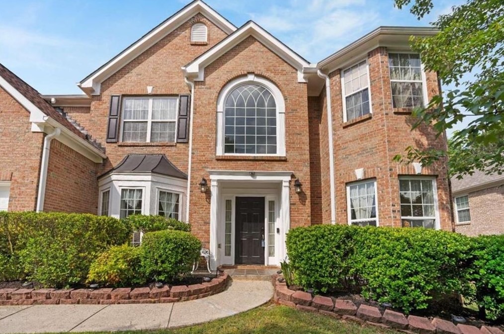 952 Simonton View Ln, Lawrenceville, GA 30045-3506