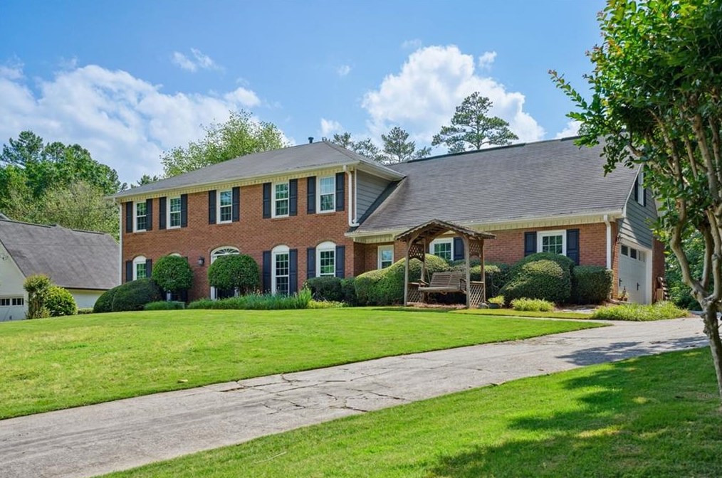4052 Glen Meadow Dr, Norcross, GA 30092