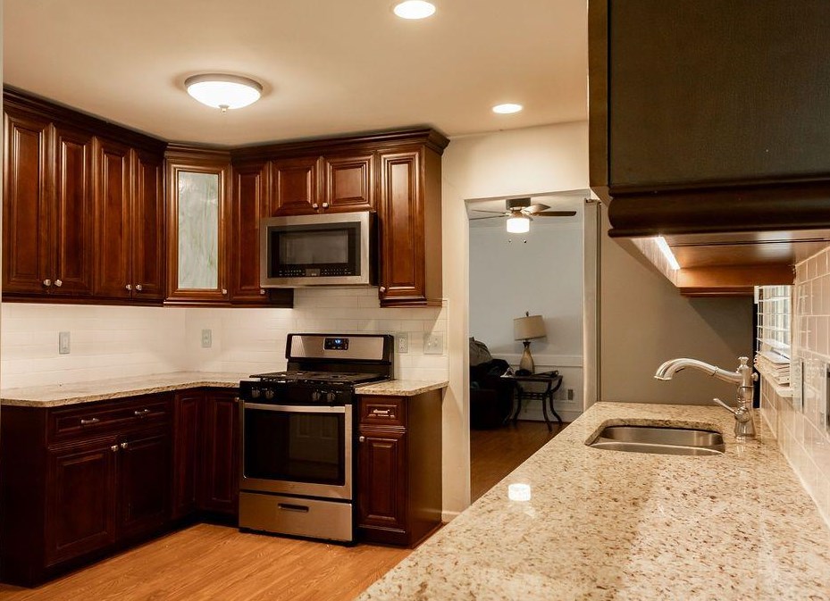 1706 Ramble Wood Way, Lithonia GA 30078-2190 exterior