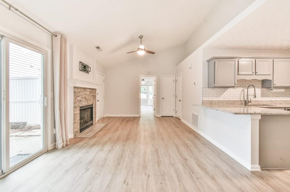 2920 Barnwood Xing, Duluth GA 30097-2184 exterior