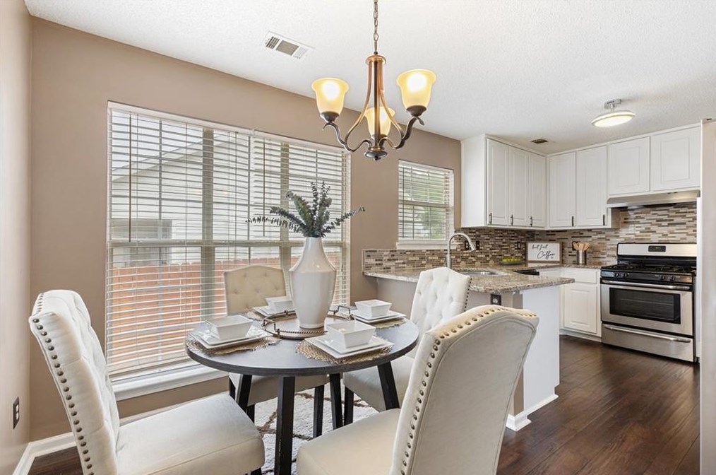 6634 Chesepeake Trl, Rex GA  30273-2224 exterior