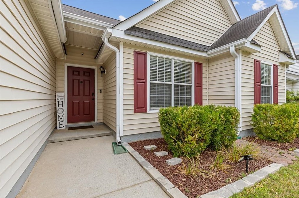 6634 Chesepeake Trl, Rex GA  30273-2224 exterior