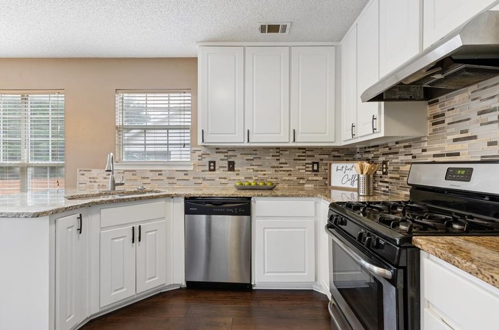 6634 Chesepeake Trl, Rex GA  30273-2224 exterior