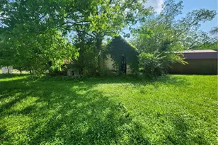 688 Main St, Whitesburg, GA 30185 - Photo 32