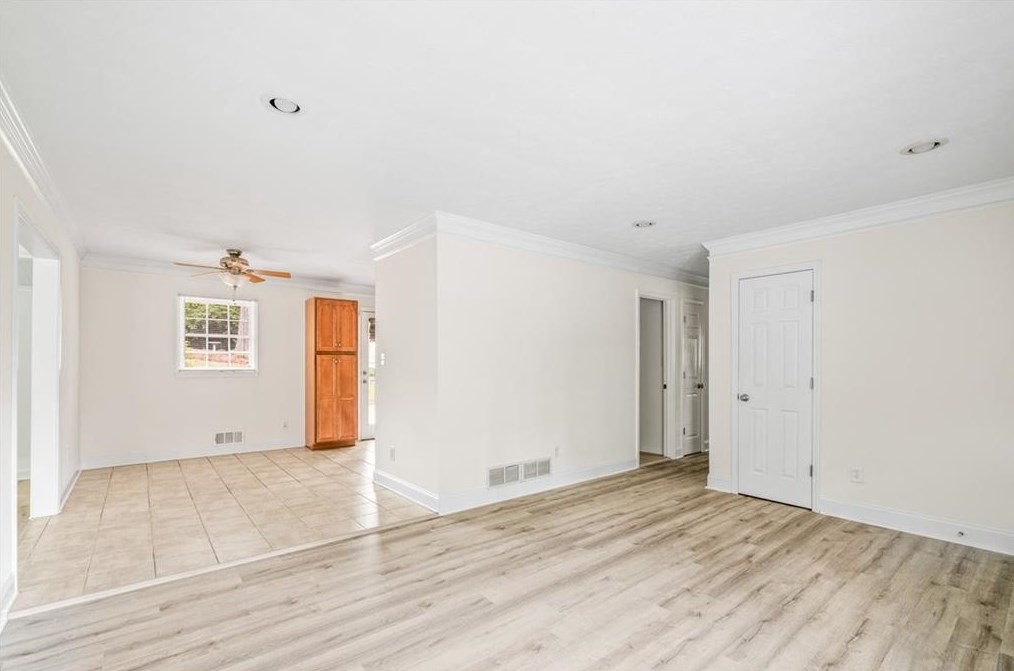 3710 Cooper Lake Rd, Smyrna GA  30082-3316 exterior