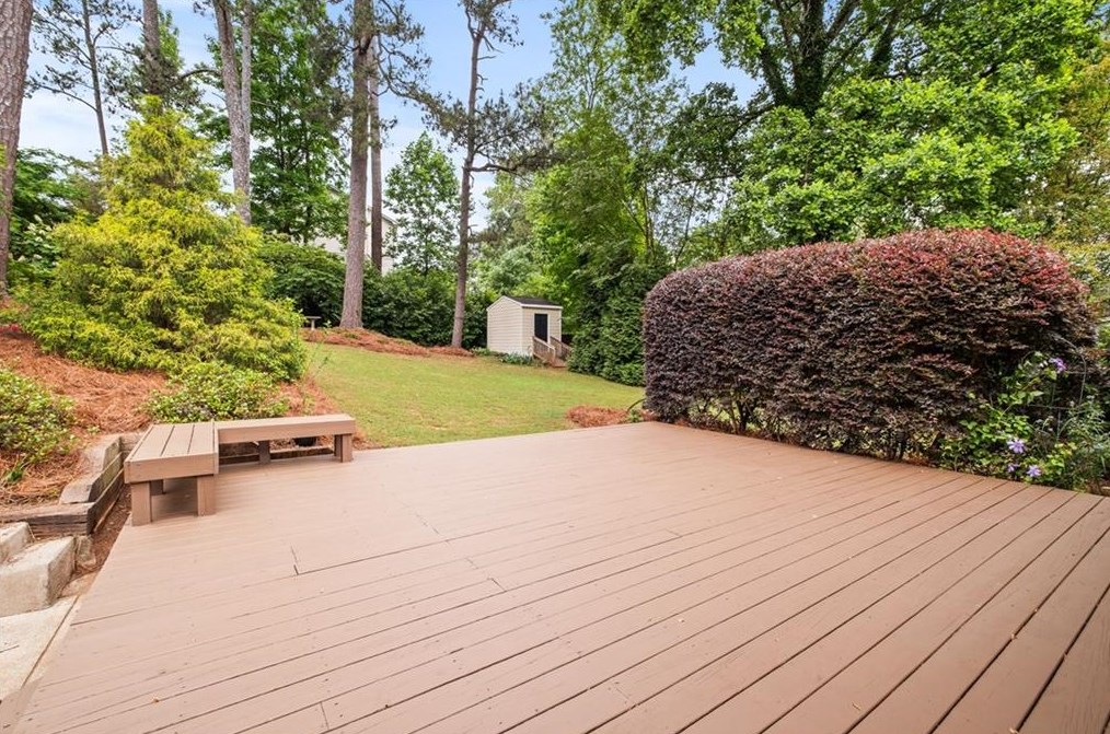 3710 Cooper Lake Rd, Smyrna GA  30082-3316 exterior