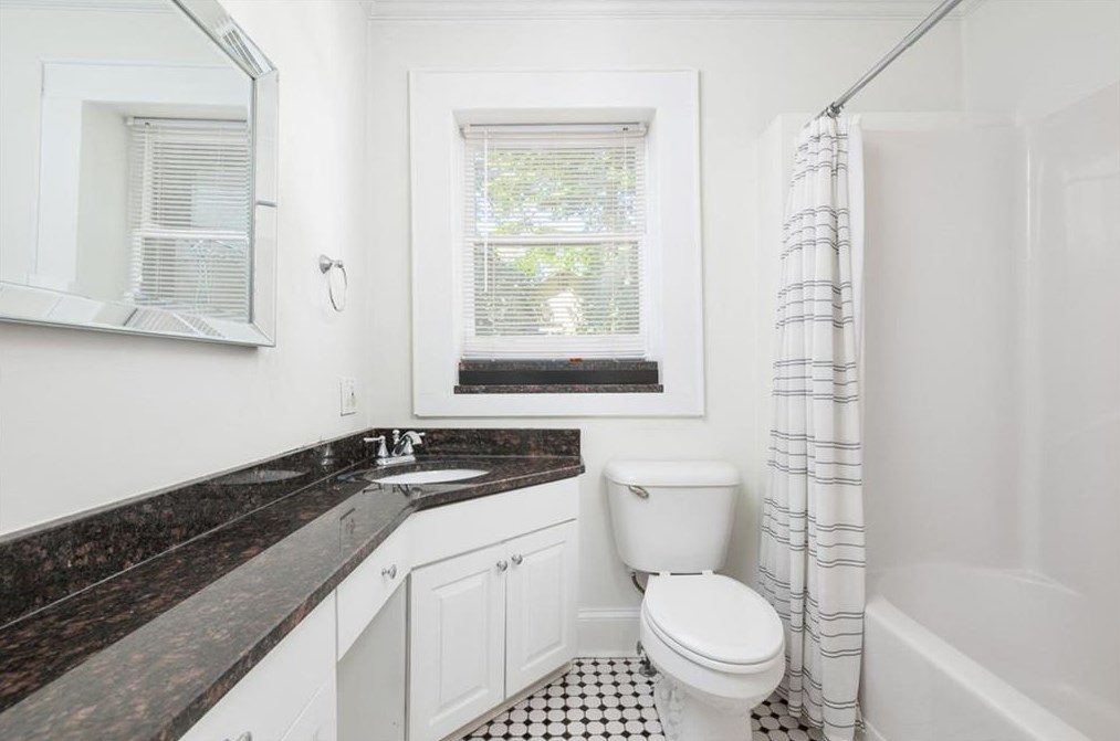 207 Lucerne St, Decatur GA 30030 exterior