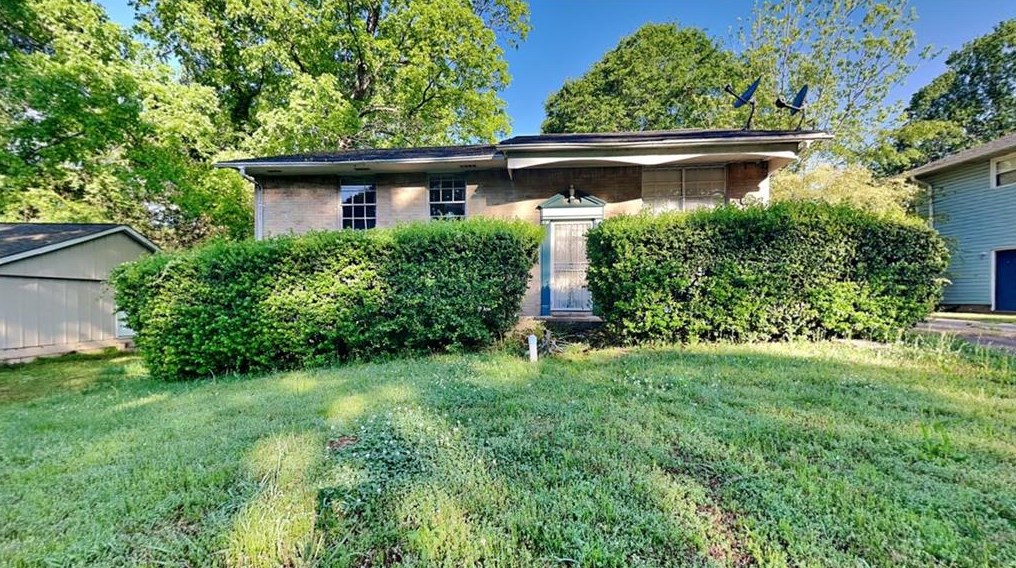 6675 Green Meadows Ln, Morrow, GA 30260-2807