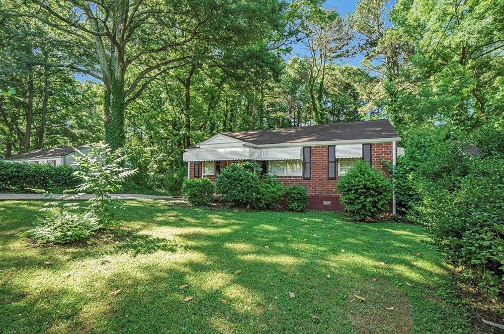 2576 Godfrey Dr, Atlanta, GA 30318-7406