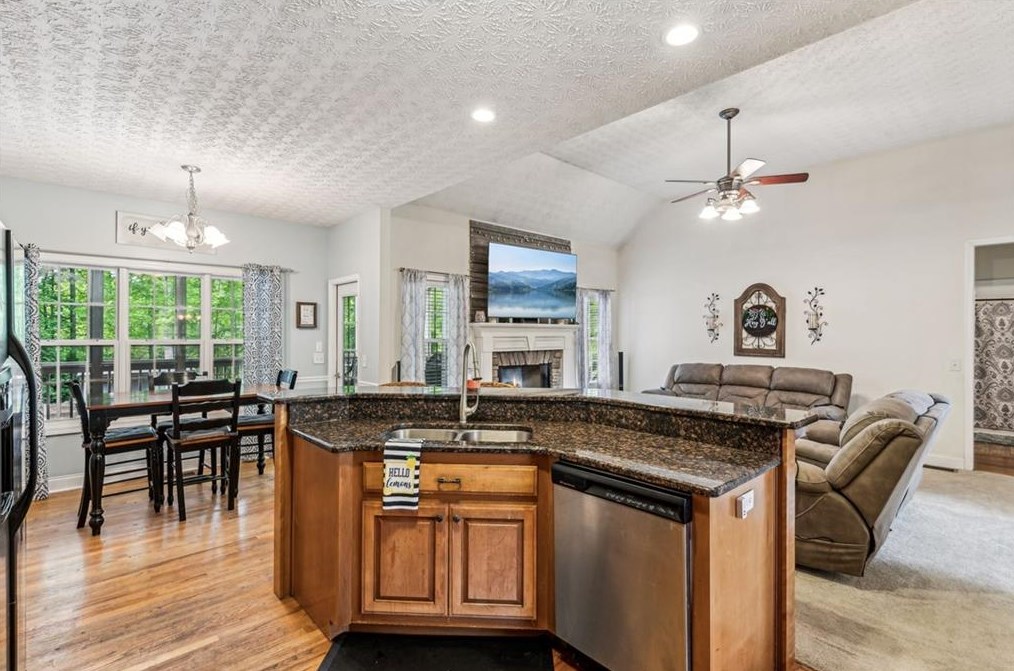 4140 Ponderosa Ln, Gainesville GA 30506-7300 exterior