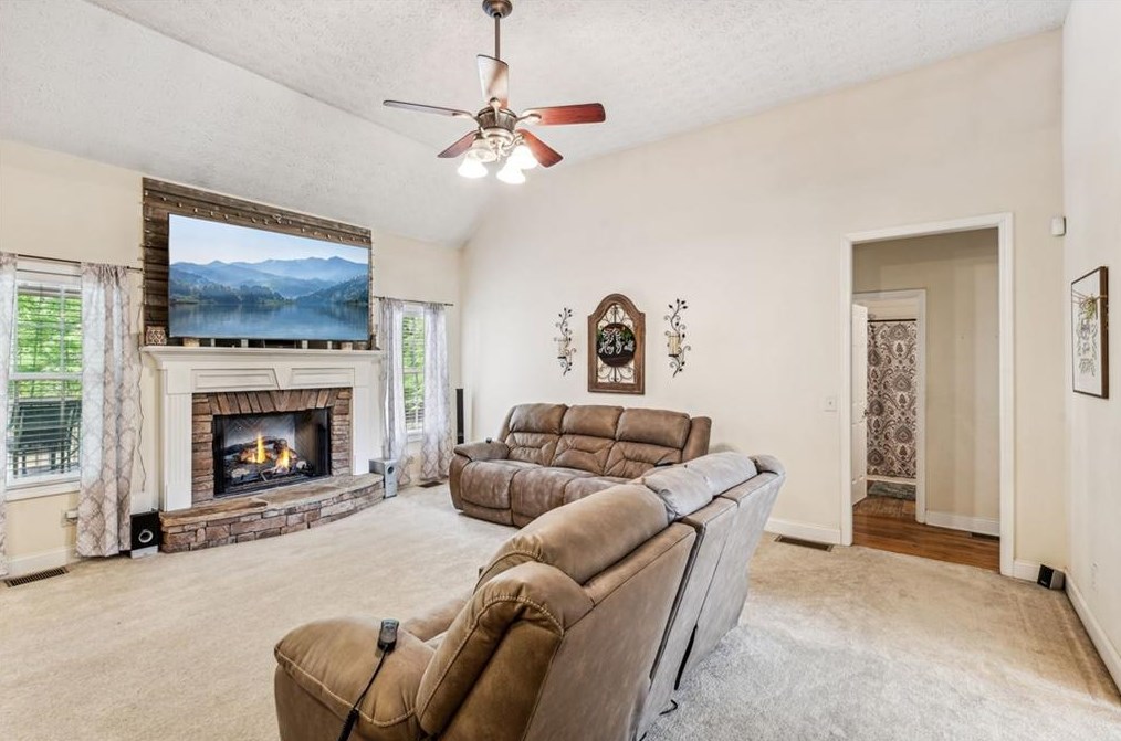 4140 Ponderosa Ln, Gainesville GA 30506-7300 exterior