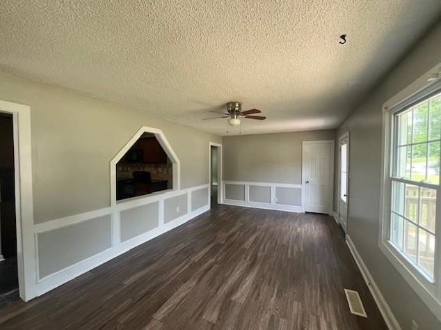 4988 Mable Lake Dr, Mableton, GA 30126-1512