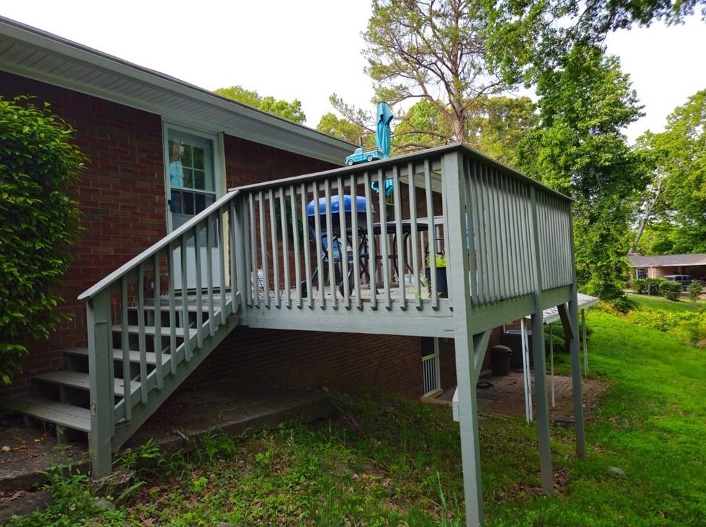 1506 Vine St Ne, Gainesville, GA 30501