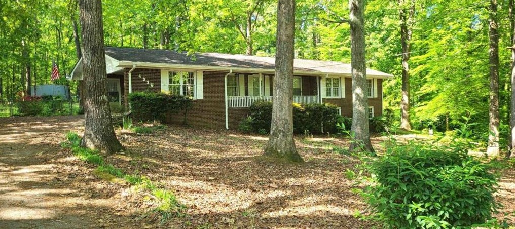 4336 Parkview Dr, Lithia Springs, GA 30122-2027