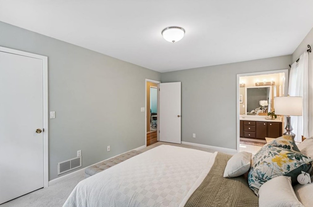 3902 Commander Dr, Atlanta GA  30341-1831 exterior