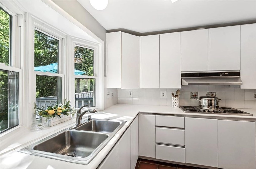 3902 Commander Dr, Atlanta GA  30341-1831 exterior