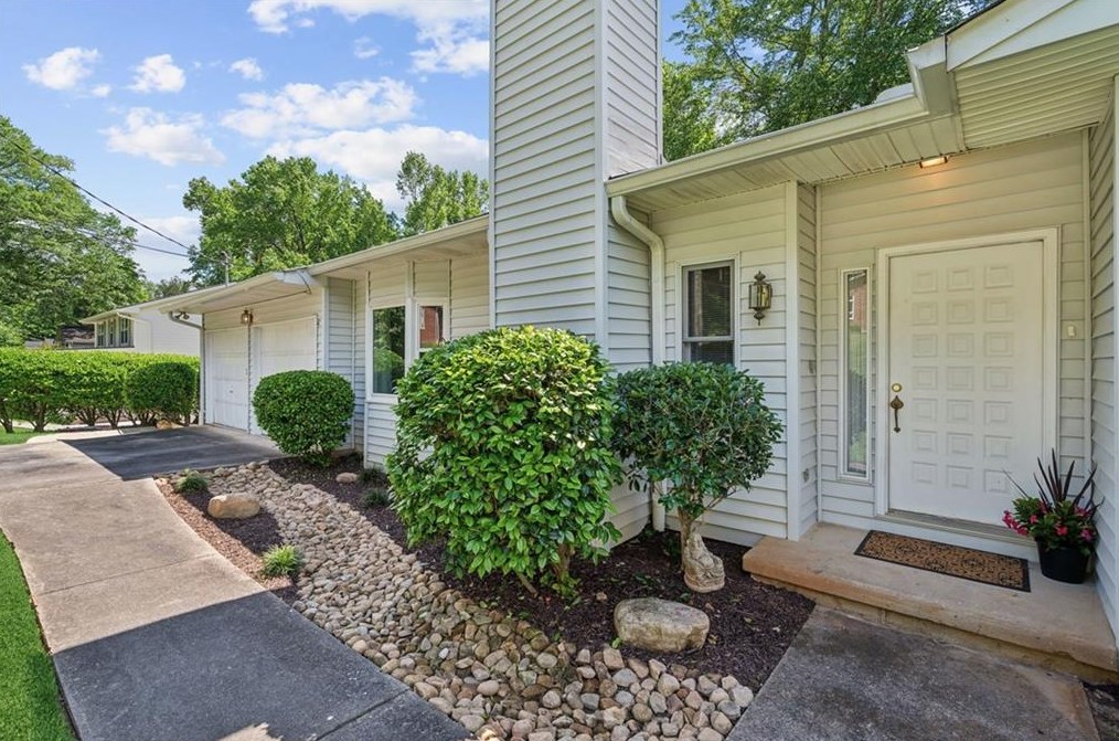 3902 Commander Dr, Atlanta GA  30341-1831 exterior