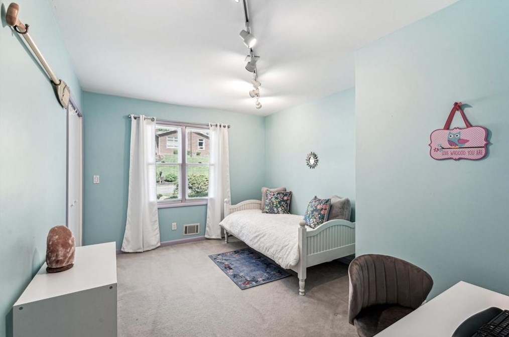 3902 Commander Dr, Atlanta GA  30341-1831 exterior