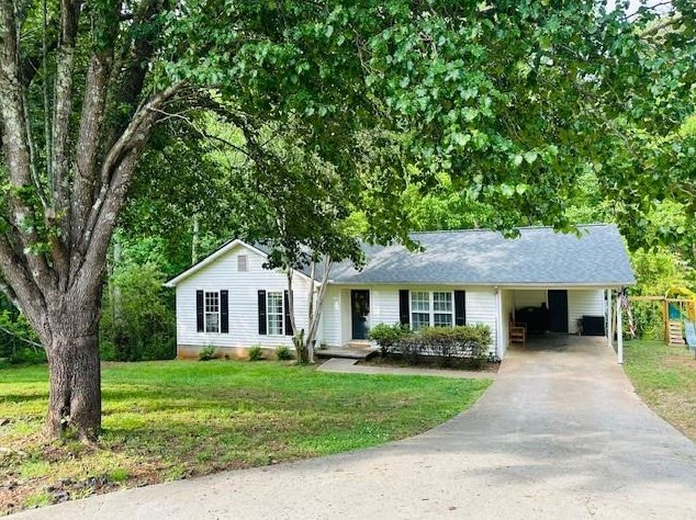 252 Dennis St, Clarkesville, GA 30523-6202