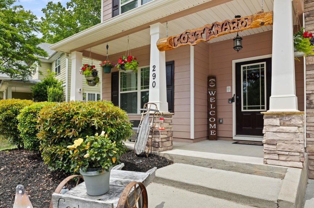 290 Bentleigh Station Dr, Acworth GA  30101 exterior