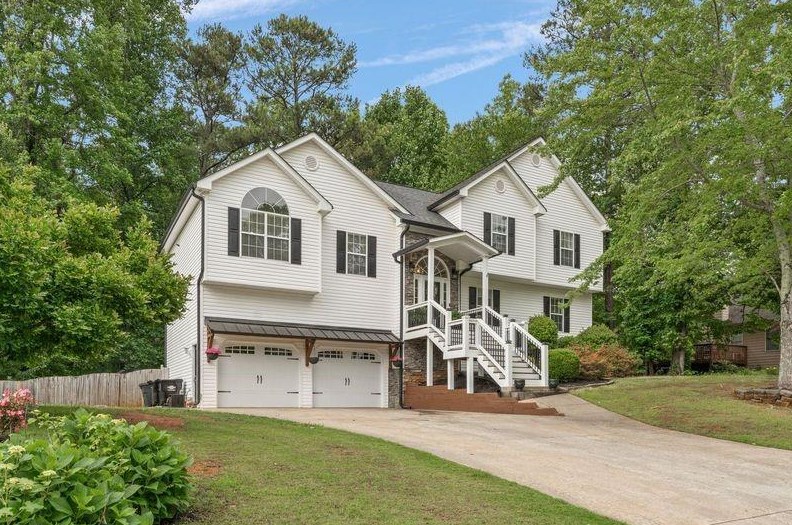211 Sable Trace Dr, Acworth, GA 30102-7614