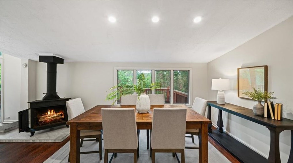 1066 Briar Vista Ter, Atlanta GA 30324-4601 exterior