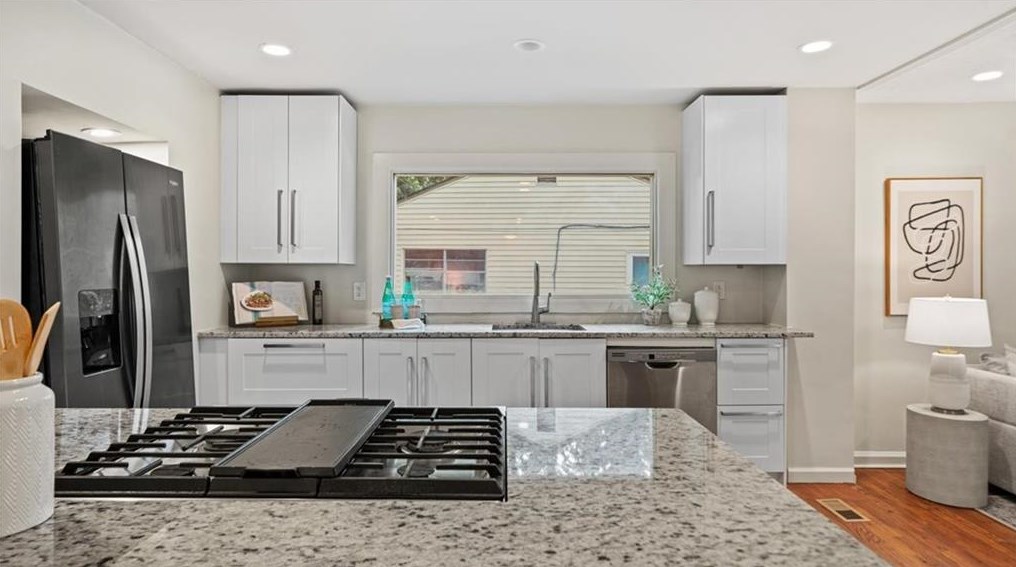 1066 Briar Vista Ter, Atlanta GA 30324-4601 exterior