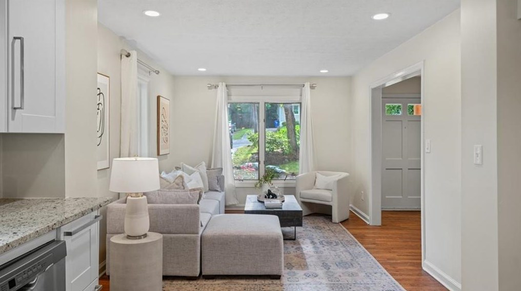 1066 Briar Vista Ter, Atlanta GA 30324-4601 exterior