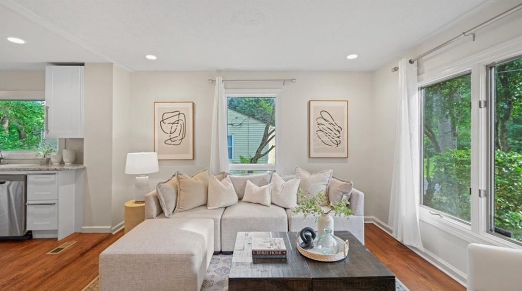 1066 Briar Vista Ter, Atlanta GA 30324-4601 exterior