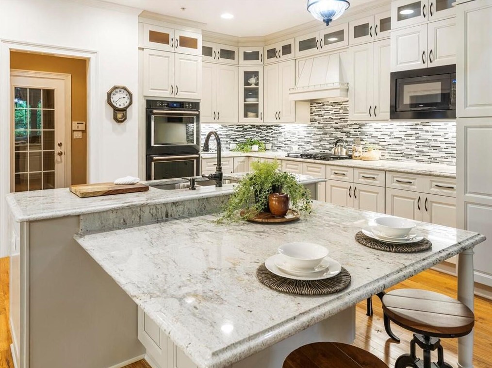 11910 Dancliff Trce, Alpharetta GA  30009-8737 exterior