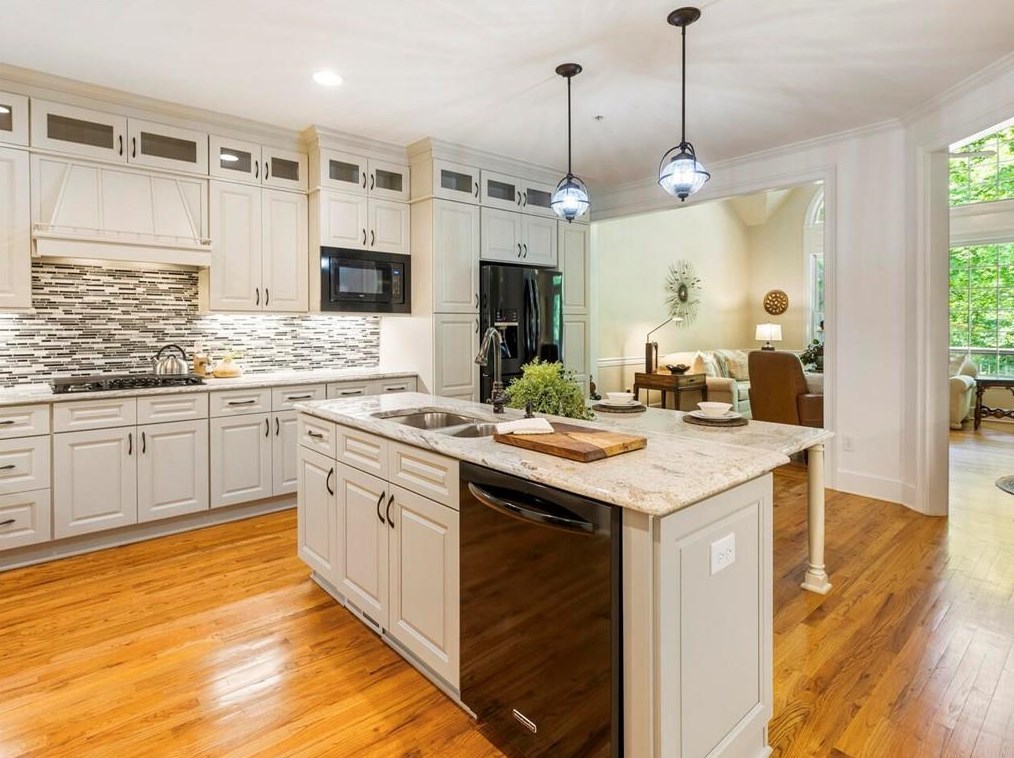 11910 Dancliff Trce, Alpharetta GA  30009-8737 exterior