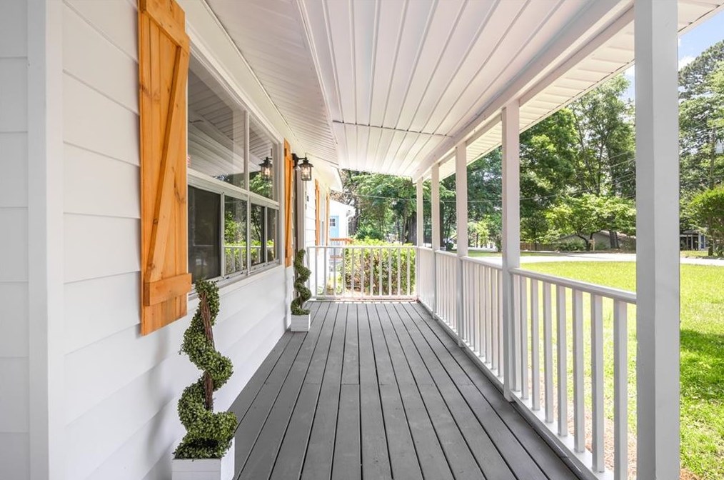 2805 Old Concord Rd, Smyrna GA  30082-2044 exterior