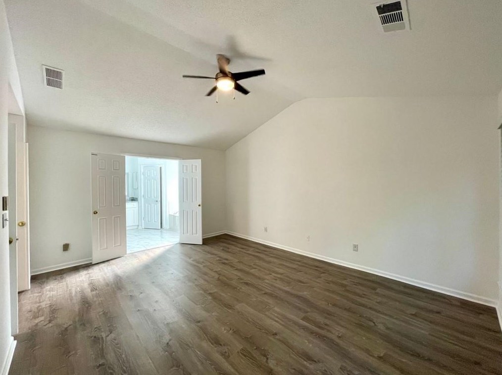 10895 Glenbarr Dr, Duluth GA 30097-7876 exterior