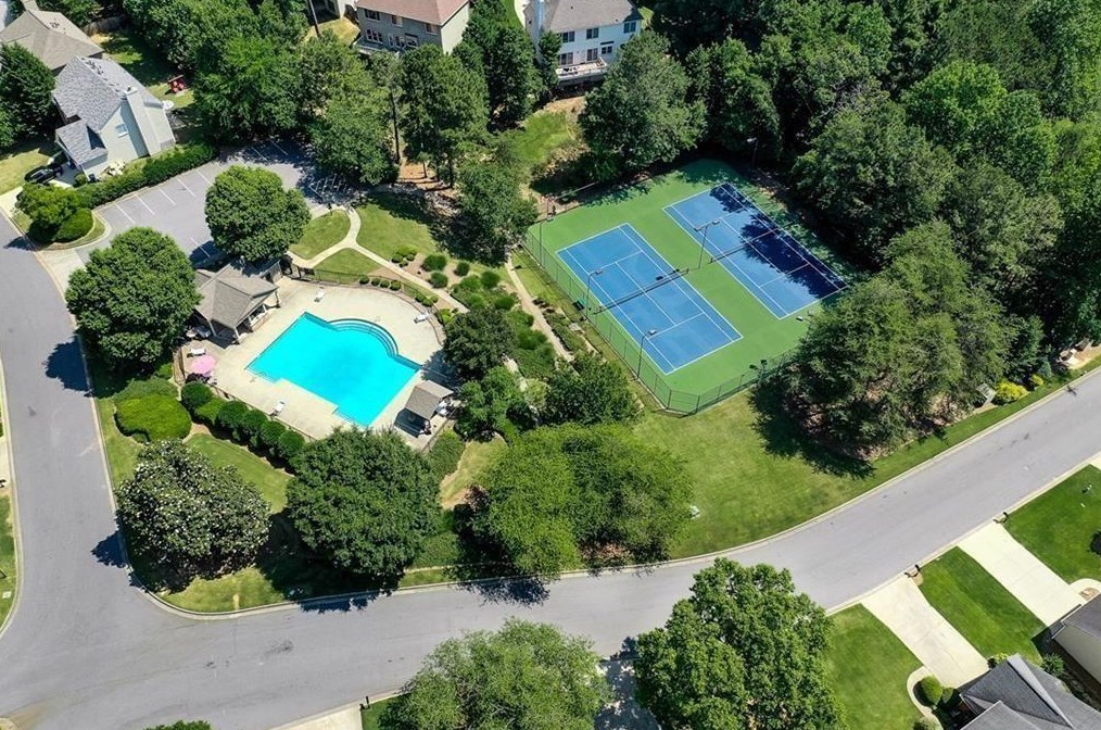 10895 Glenbarr Dr, Duluth GA 30097-7876 exterior