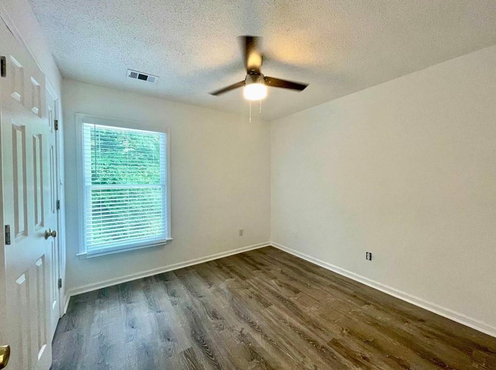 10895 Glenbarr Dr, Duluth GA 30097-7876 exterior