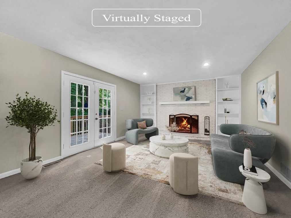 215 Hillsdale Dr, Fayetteville, GA 30214