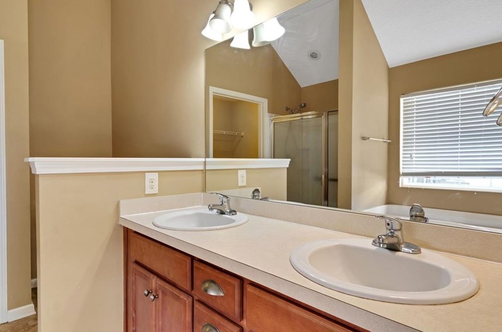 112 Iron Horse Spur, Savannah GA  31419-8364 exterior