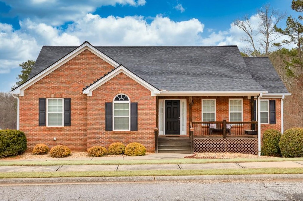 1080 Jasmine Dr, Jefferson, GA 30549-9016