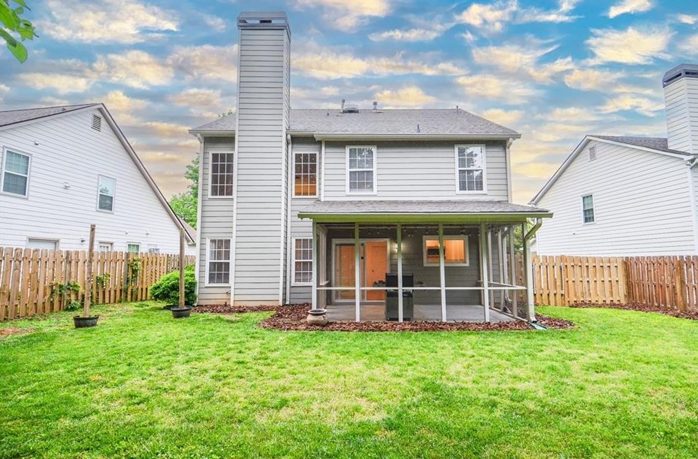 2305 Ashton Dr, Roswell GA  30076-4233 exterior