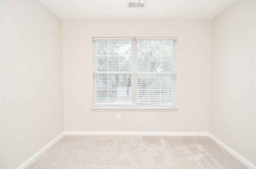 2305 Ashton Dr, Roswell GA  30076-4233 exterior